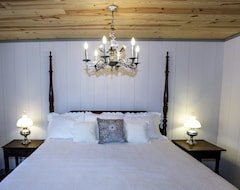 Hotel Eliza Trent Swoope Suite In A Beautifully Restored Circa 1795 Log Cabin (Staunton, USA)