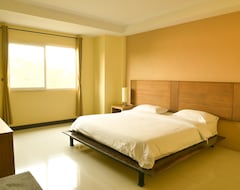 Hotel The Square (Rayong, Tailandia)