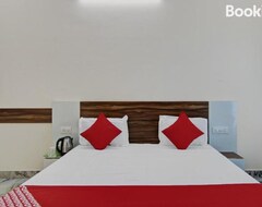 Khách sạn OYO Flagship Amrit Homestays (Pragpur, Ấn Độ)