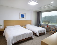 Khách sạn Hotel Bears (Chuncheon, Hàn Quốc)