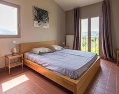 Toàn bộ căn nhà/căn hộ Renting a villa at lake Salagou (Octon, Pháp)