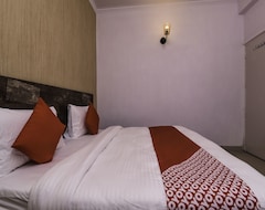 Hotel OYO 15539 City Hut (Noida, India)