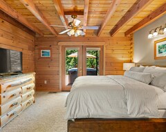 Casa/apartamento entero Golf Course Luxury Log Cabin Lake Almanor (Chester, EE. UU.)