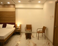 Hotel Prime Square (Daund, Indija)