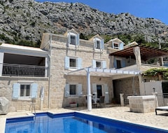 Tüm Ev/Apart Daire New Vacation House! Villa Nareste Stone House With Pool And Amazing Sea View (Krilo Jesenice, Hırvatistan)