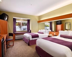 Khách sạn Stay Beyond Inn & Suites (Elma, Hoa Kỳ)