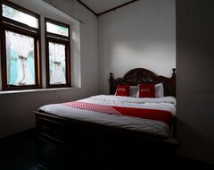 Hotel Oyo 93248 Villa Syariah Astuti Lestari (West Bandung, Indonezija)