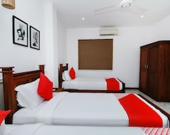 Khách sạn OYO 325 Grand Rockland Hotel (Matara, Sri Lanka)