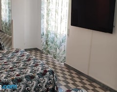 Bed & Breakfast Stella Polare Sensorial Home (Fiumicino, Ý)