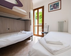 Hotel Residence Atollo (Manerba del Garda, Italy)