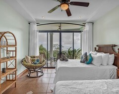 Cijela kuća/apartman Majestic! Gated, 7 Acre Estate, 160º Ocean Views! Swim Up Bar, Chef, Concierge (Dominical, Panama)