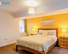 Toàn bộ căn nhà/căn hộ 2 Bed In Falkirk 90602 (Bonnybridge, Vương quốc Anh)