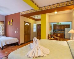 Hotel Casa Virgilios B&B (Nuevo Vallarta, Meksiko)