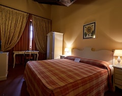 Hotel Albergo Trattoria Il Leone (Pomponesco, Italija)