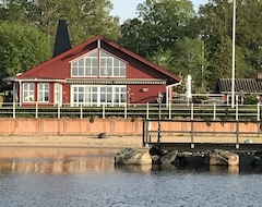 Toàn bộ căn nhà/căn hộ Luxury House On Lake Bolmen, Sandy Beach With Own Boat Dock And Heated Pool, Fishing (Ljungby, Thụy Điển)
