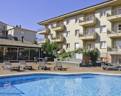 Otel Tropik Apartments (Torroella de Montgrí, İspanya)