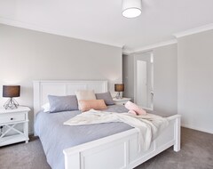 Tüm Ev/Apart Daire Catherine Hill Bay Hamptons Style Home With Pool (Cams Wharf, Avustralya)