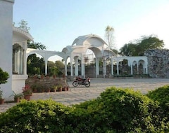 Hotel Sun Plaza (Behror, India)