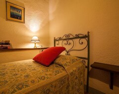 Toàn bộ căn nhà/căn hộ Holiday House Calomini For 2 Persons With 1 Bedroom - Holiday House (Fabbriche di Vallico, Ý)