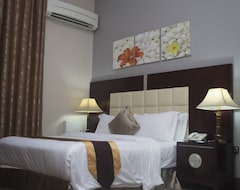 Khách sạn Grandbee Suites (Ikeja, Nigeria)