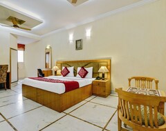 Khách sạn Capital O 41598 Hotel Singh Sahib (Delhi, Ấn Độ)