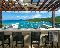 Khách sạn Grande Bay Resort (Cruz Bay, Quần đảo US Virgin)