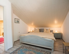 Cijela kuća/apartman Holiday Home For 8 Guests With 125m² In Jabel (Jabel, Njemačka)
