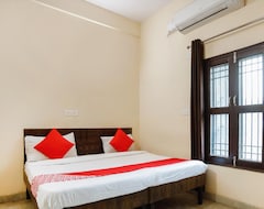 Hotel Oyo 71229 Krishna Residency (Noida, India)