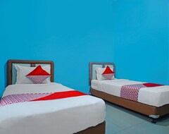 Khách sạn Oyo 92577 Hotel Sidikalang (Dairi, Indonesia)