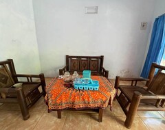 Khách sạn Oyo 93629 Villa Cemara Syariah (Sidoarjo, Indonesia)