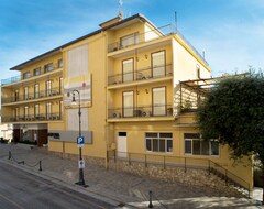 Hotel Astoria (Fermo, Italy)