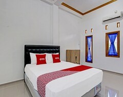 Hotelli Oyo 92101 Elma Guesthouse (Purworejo, Indonesia)