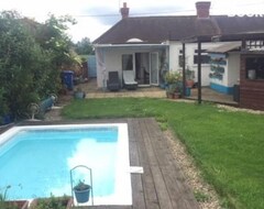Toàn bộ căn nhà/căn hộ Modern Bungalow With Private Swimming Pool (Maidenhead, Vương quốc Anh)