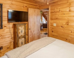 Hotel Lake Viewcozy Cabin - Hot Tub/wood Fireplace/ (Blue Ridge, USA)