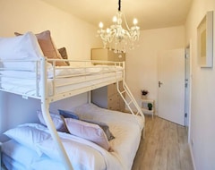 Koko talo/asunto Pearl Apartment - Two Bedroom Apartment, Sleeps 5 (Saltburn-by-the-Sea, Iso-Britannia)