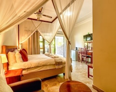 Bed & Breakfast Dzimbahwe Guest Lodge (Victoria Falls, Zimbabwe)