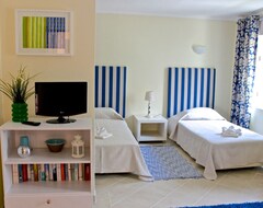 Hotel Molly White Apartment, Pool, Ac (Vilamoura, Portugal)