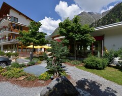 Khách sạn Hotel Vier Jahreszeiten (St. Leonhard im Pitztal, Áo)