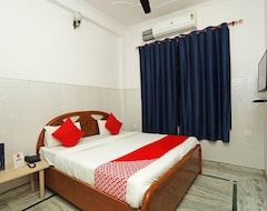 Hotel OYO 14185 Laxmi Yellow Guest House (Rishikesh, India)