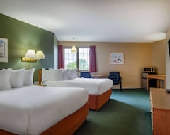 Khách sạn Travelodge By Wyndham Lacombe (Lacombe, Canada)