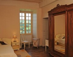 Toàn bộ căn nhà/căn hộ ChÂteau De Barnay - Southern Burgundy - 7 Pers - Authenticity, Charm And Comfort (Saint-Martin-de-Lixy, Pháp)