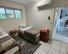 Hotel Family Friendly Beach Resort Apartment With The Lot Wifi Foxtel Pools Gym Golf (Palm Cove, Australia)