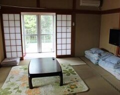 Oda ve Kahvaltı Awaji Tourist Trophy House (Awaji, Japonya)