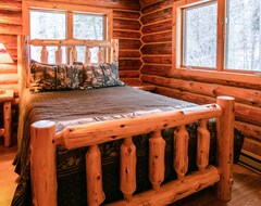 Casa/apartamento entero Cálido, acogedor cabina ofrece un ambiente tranquilo, fácil acceso al lago y esquí de fondo! (Somers, EE. UU.)
