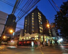 Khách sạn Bobsons Suites (Bangkok, Thái Lan)