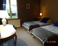 Hotel Charming Old Barn In A Private Garden, Two Rooms (Maisons-Laffitte, Francia)