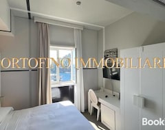 Hotelli Stanza A Portofino Con Terrazza E Vista Mare (Portofino, Italia)