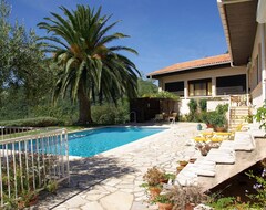 Koko talo/asunto Exclusive Villa With Magnificent View (Claviers, Ranska)