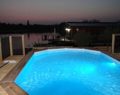 Tüm Ev/Apart Daire Floating House, Pool, Hammam, Sauna, Balneo (Le Langon, Fransa)