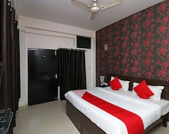 Hotel OYO 3426 White Inn (Agra, India)